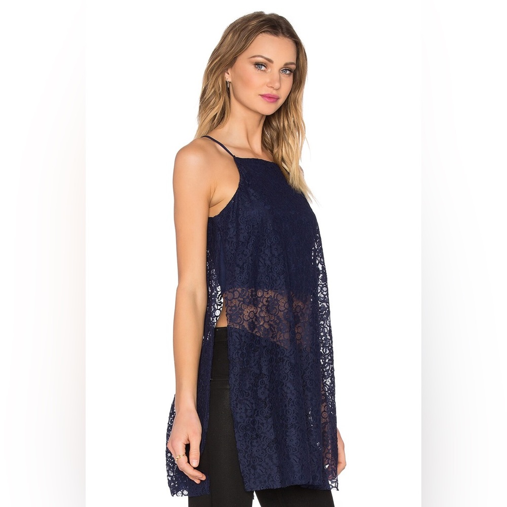 Revolve Top